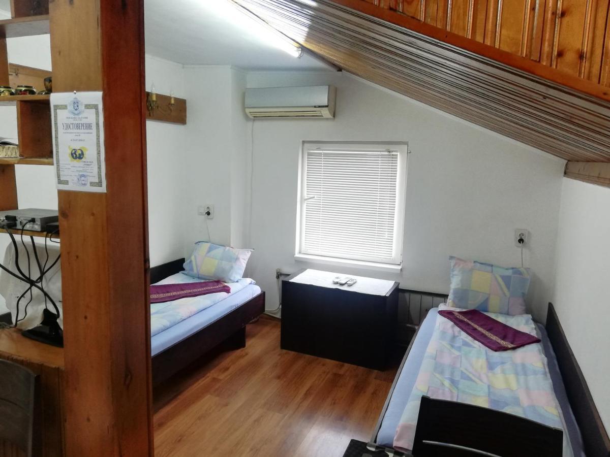 Guest Room Asparuh Troyan  Εξωτερικό φωτογραφία